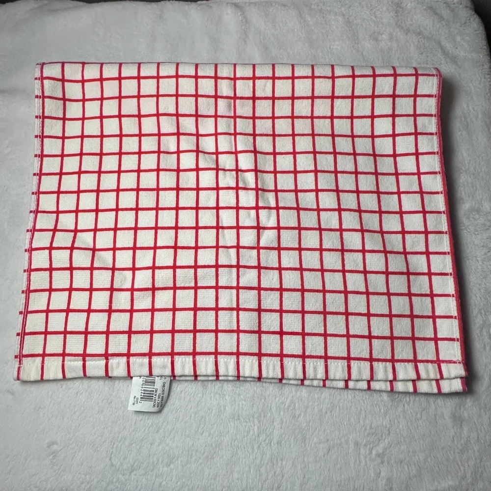 Threshold Christmas Hand Towel Red Check Wreath Holiday Decor